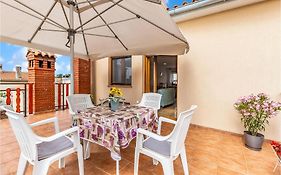 Awesome Apartment In Pula With Wifi