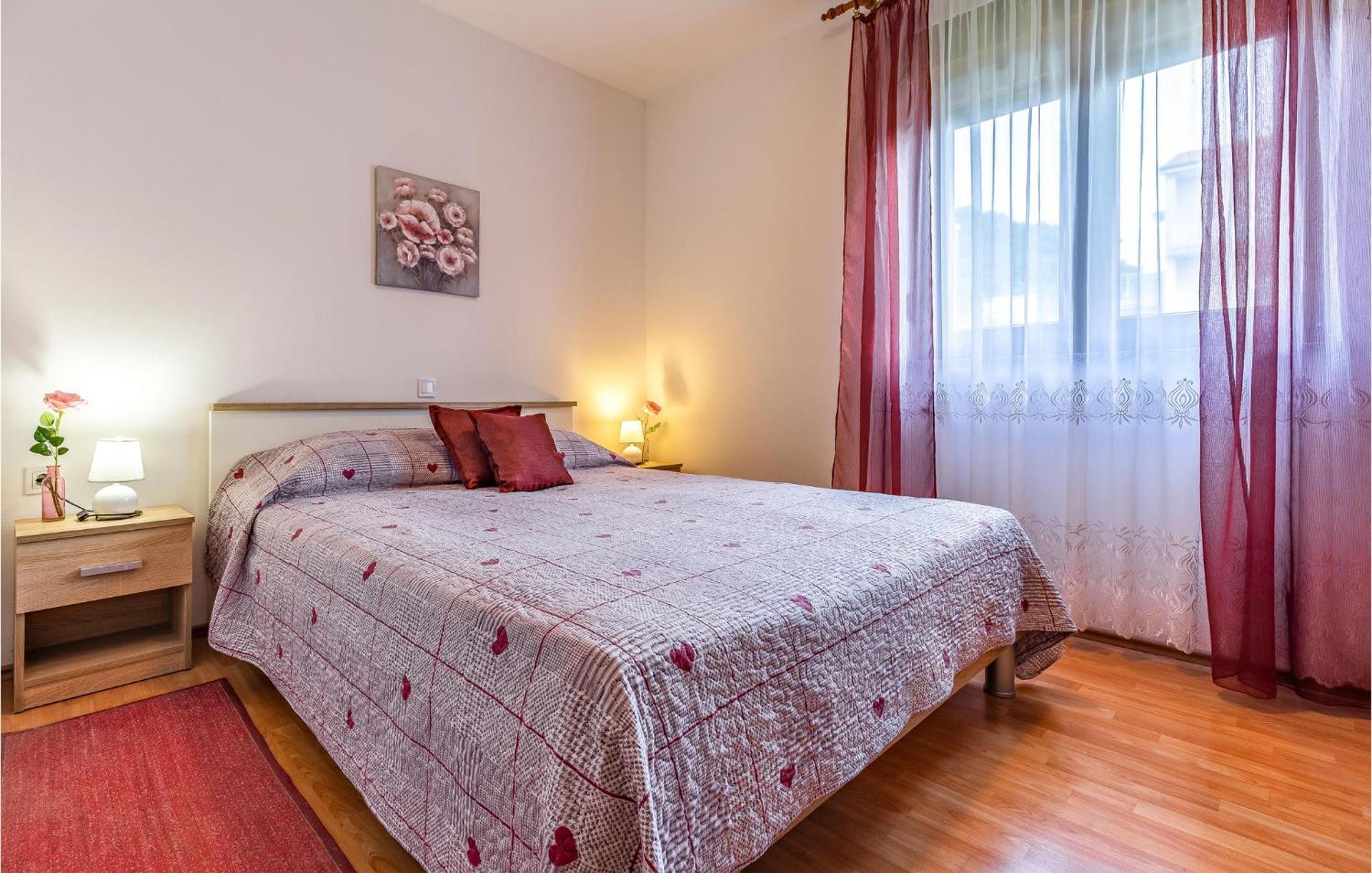 Awesome Apartment In Pula With Wifi Exterior photo